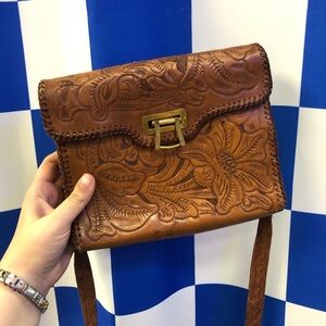 Vintage Brown leather crossbody bag